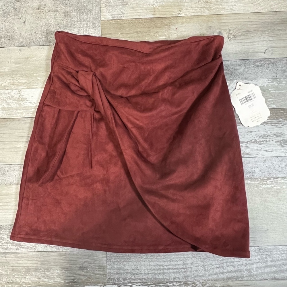 NWT Altar’s State Women’s Faux Suede Mini Twist Knot Skirt Burgundy Size S